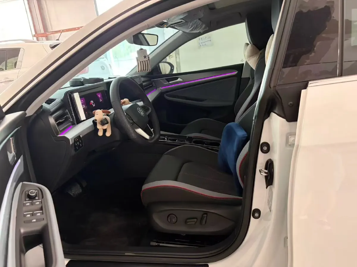 2025 Volkswagen Lamando 1.4T 150HP L4 7DCT,autocango,china used car exporter,china ev exporter,chinese used car exporter,chinese used ev exporter