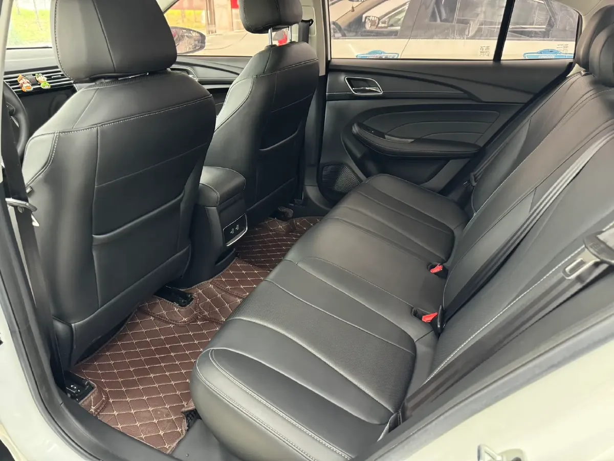 2019 Roewe i5 1.5L 120HP L4 CVT,autocango,china used car exporter,china ev exporter,chinese used car exporter,chinese used ev exporter