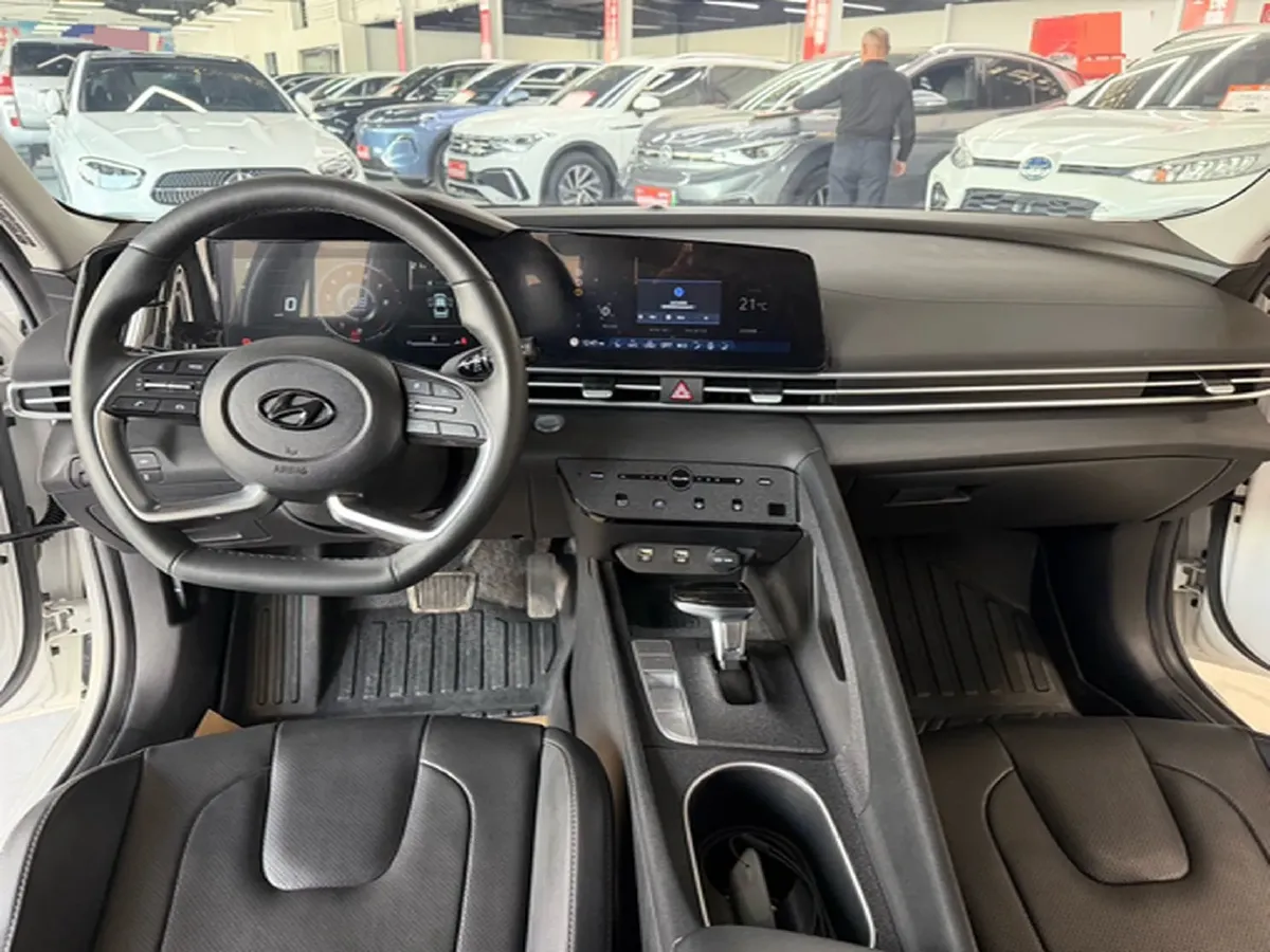 2022 Hyundai Elantra 1.5L 115HP L4 CVT,autocango,china used car exporter,china ev exporter,chinese used car exporter,chinese used ev exporter