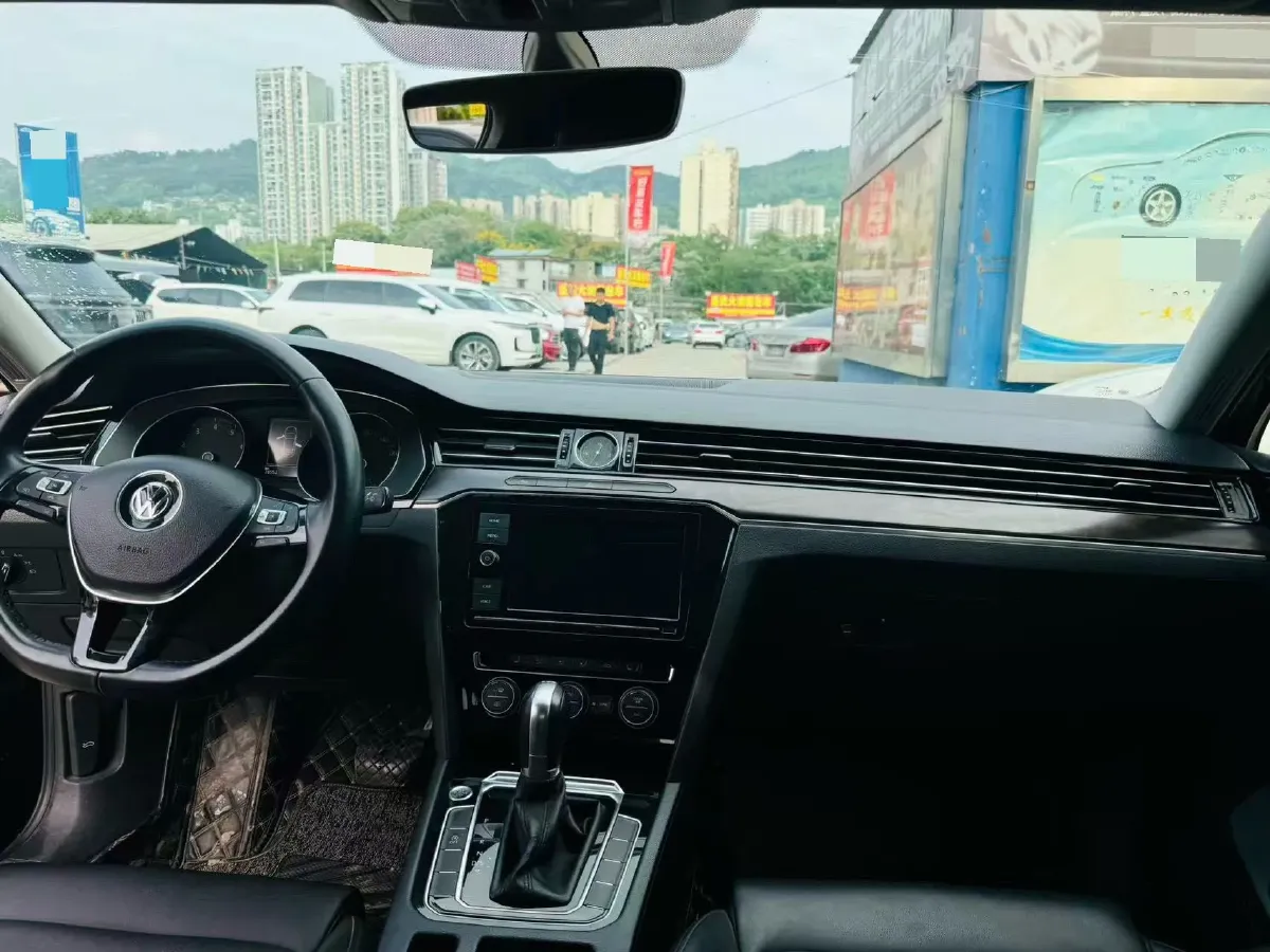 2019 Volkswagen Magotan 2.0T 186HP L4 7DCT,autocango,china used car exporter,china ev exporter,chinese used car exporter,chinese used ev exporter