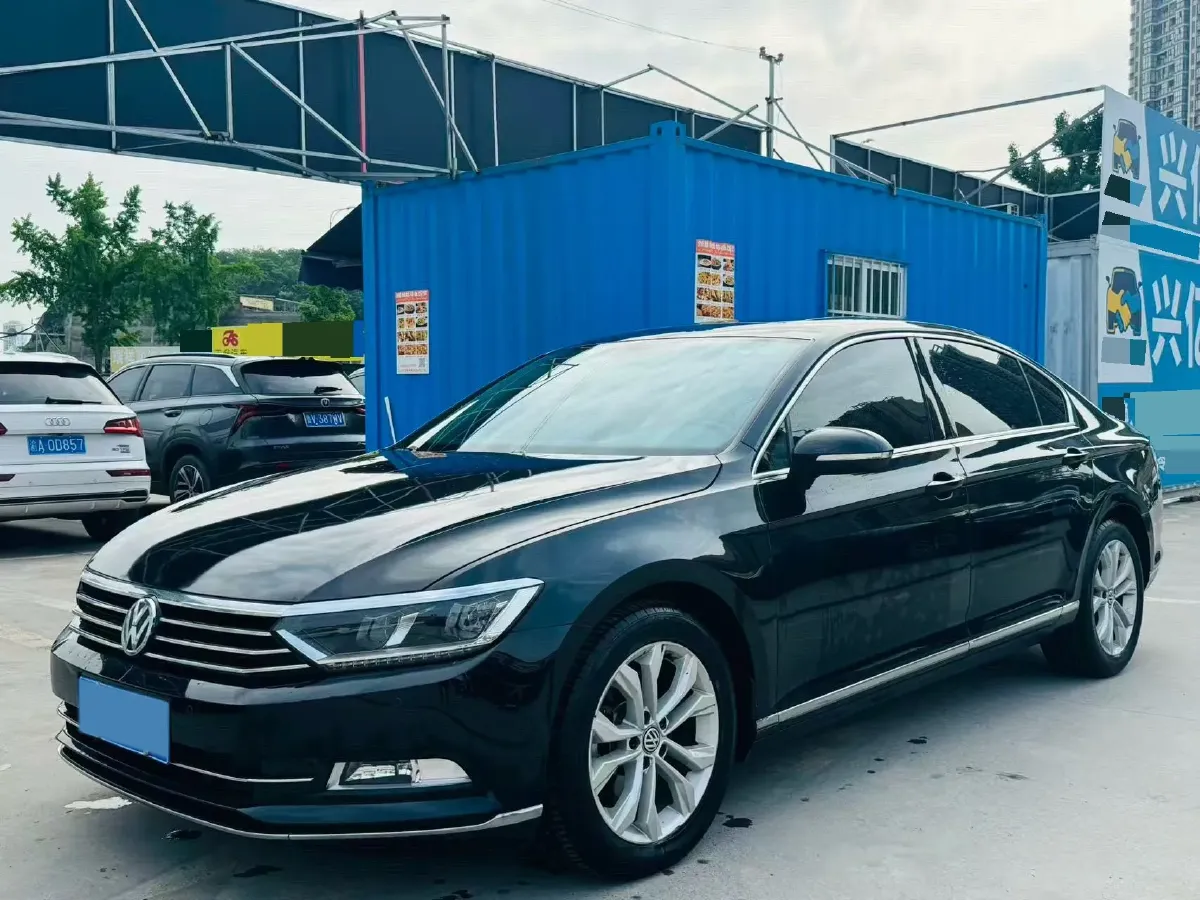 2019 Volkswagen Magotan 2.0T 186HP L4 7DCT,autocango,china used car exporter,china ev exporter,chinese used car exporter,chinese used ev exporter