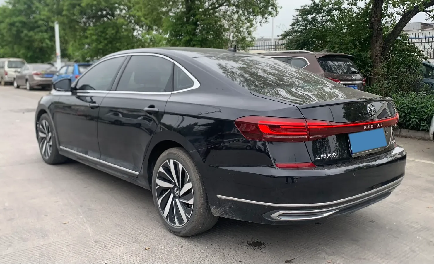 2024 Volkswagen Passat 2.0T 220HP L4 7DCT,autocango,china used car exporter,china ev exporter,chinese used car exporter,chinese used ev exporter