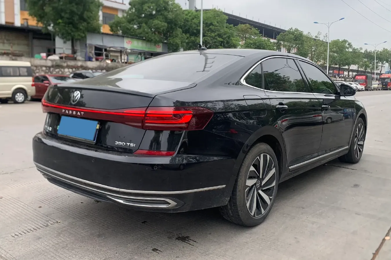 2024 Volkswagen Passat 2.0T 220HP L4 7DCT,autocango,china used car exporter,china ev exporter,chinese used car exporter,chinese used ev exporter