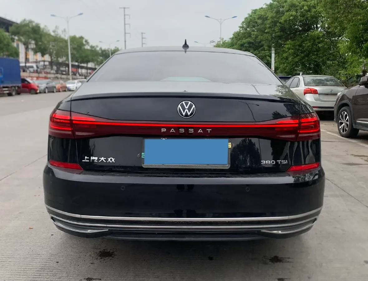 2024 Volkswagen Passat 2.0T 220HP L4 7DCT,autocango,china used car exporter,china ev exporter,chinese used car exporter,chinese used ev exporter