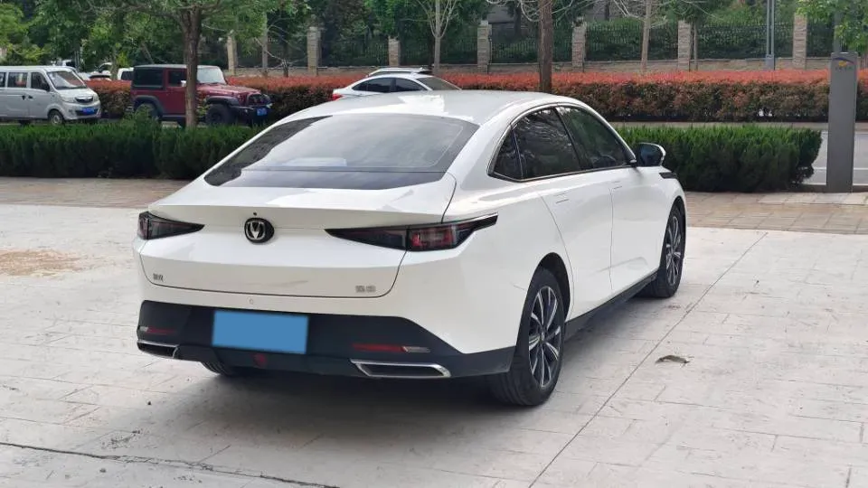 2024 ChangAn Eado 1.5T 170HP L4 7DCT,autocango,china used car exporter,china ev exporter,chinese used car exporter,chinese used ev exporter