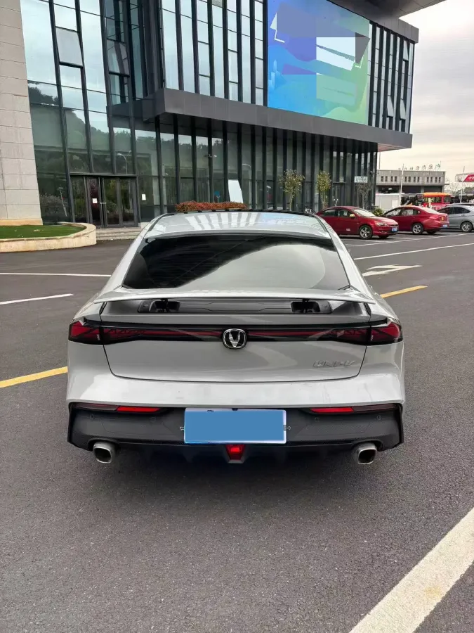 2022 ChangAn UNI-V 1.5T 188HP L4 7DCT,autocango,china used car exporter,china ev exporter,chinese used car exporter,chinese used ev exporter