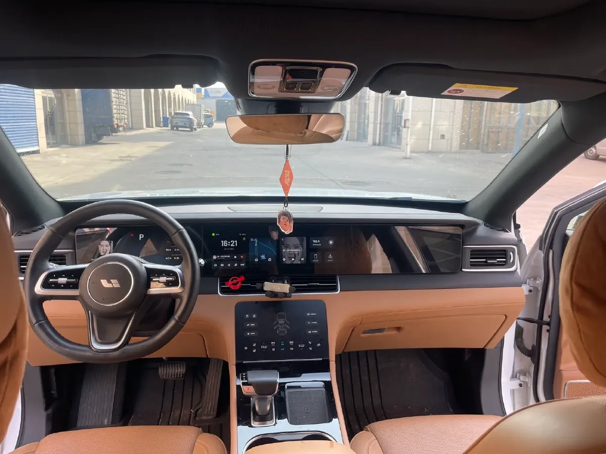 2021 Li ONE Range Extended 131HP REEV 40.5KWH,autocango,china used car exporter,china ev exporter,chinese used car exporter,chinese used ev exporter