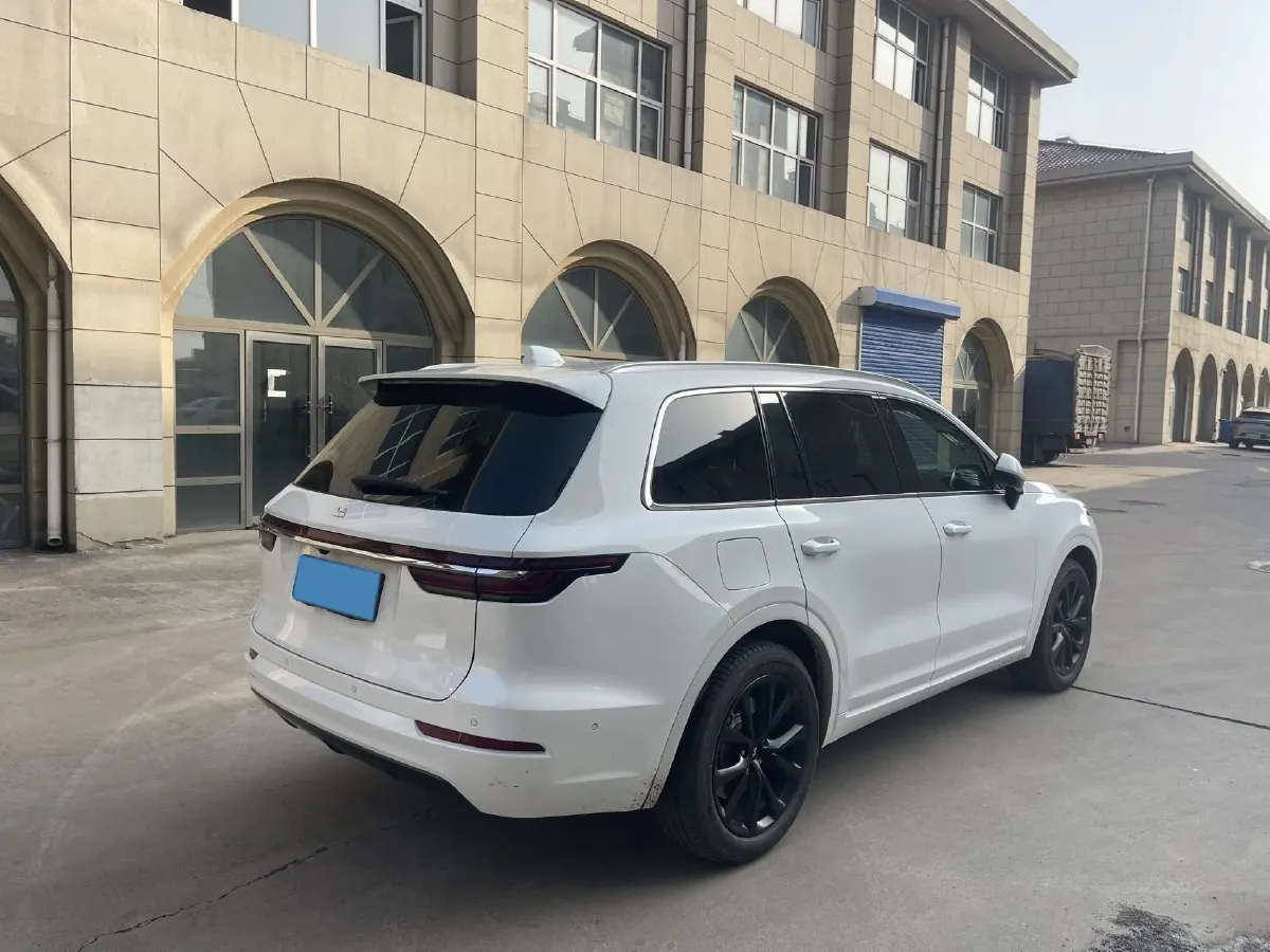 2021 Li ONE Range Extended 131HP REEV 40.5KWH,autocango,china used car exporter,china ev exporter,chinese used car exporter,chinese used ev exporter