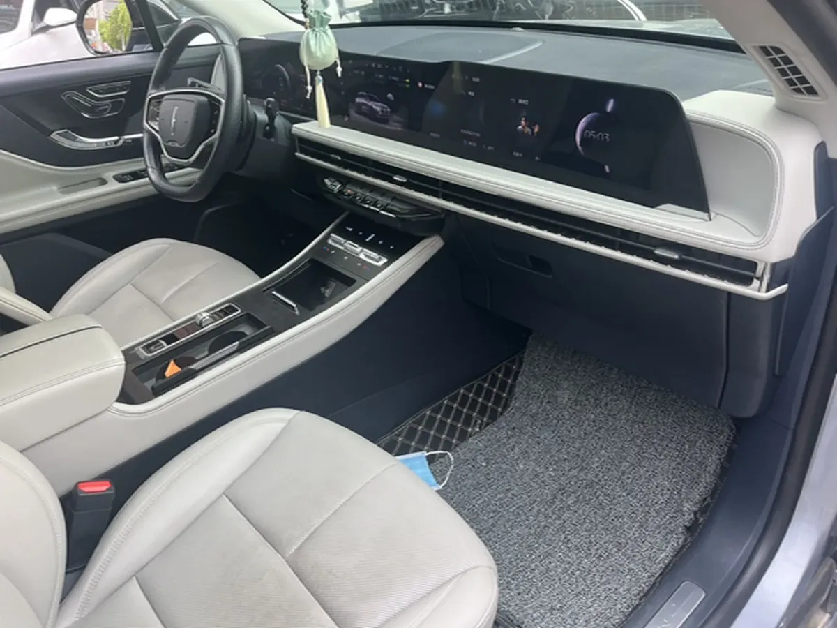 2023 Lincoln Corsair 2.0T 261HP L4 8AT,autocango,china used car exporter,china ev exporter,chinese used car exporter,chinese used ev exporter