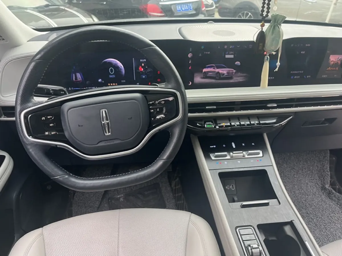 2023 Lincoln Corsair 2.0T 261HP L4 8AT,autocango,china used car exporter,china ev exporter,chinese used car exporter,chinese used ev exporter