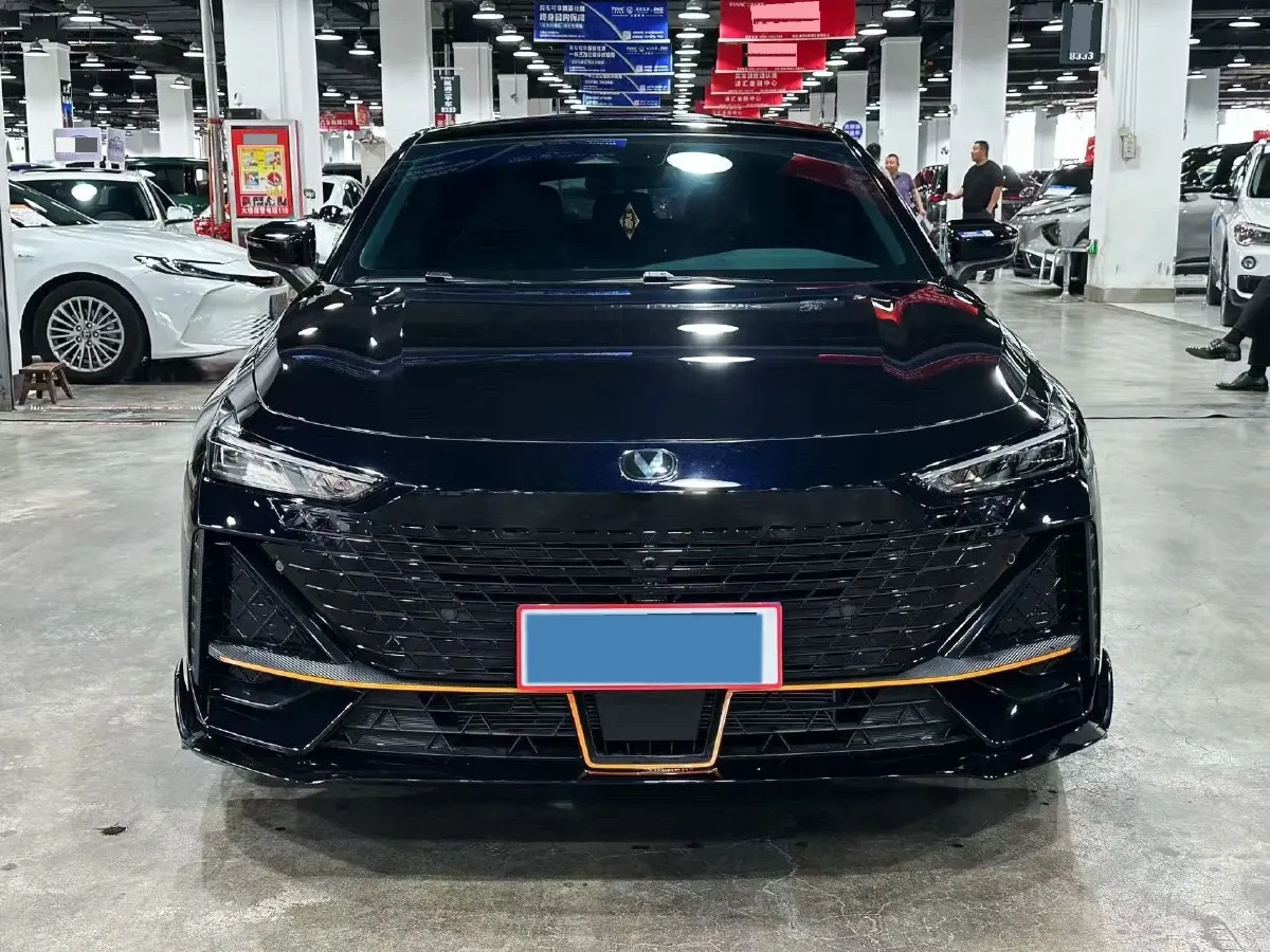 2025 ChangAn UNI-V 1.5T 192HP L4 7DCT,autocango,china used car exporter,china ev exporter,chinese used car exporter,chinese used ev exporter