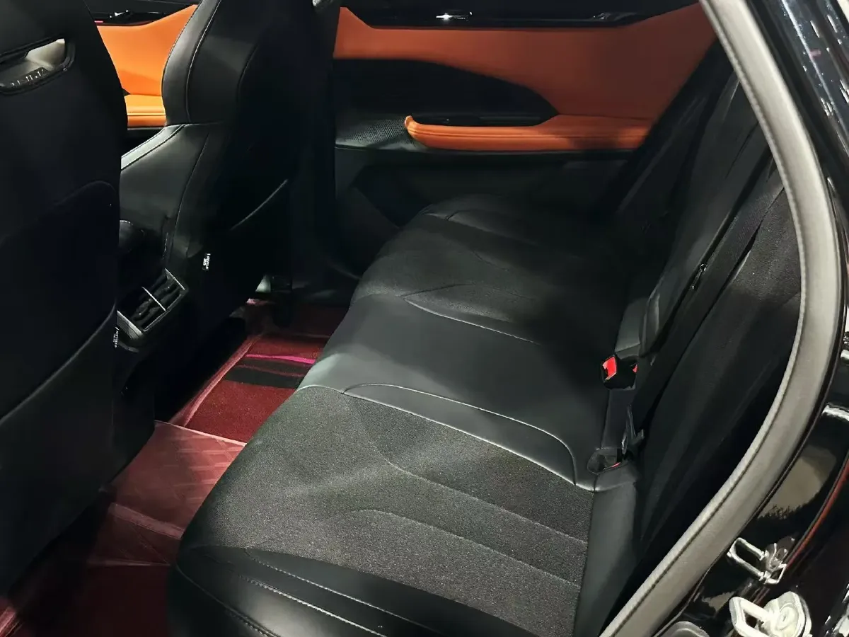 2025 ChangAn UNI-V 1.5T 192HP L4 7DCT,autocango,china used car exporter,china ev exporter,chinese used car exporter,chinese used ev exporter