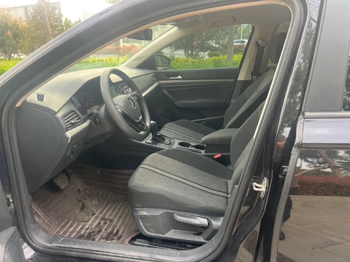 2021 Volkswagen Lavida 1.5L 113HP L4 6AT,autocango,china used car exporter,china ev exporter,chinese used car exporter,chinese used ev exporter