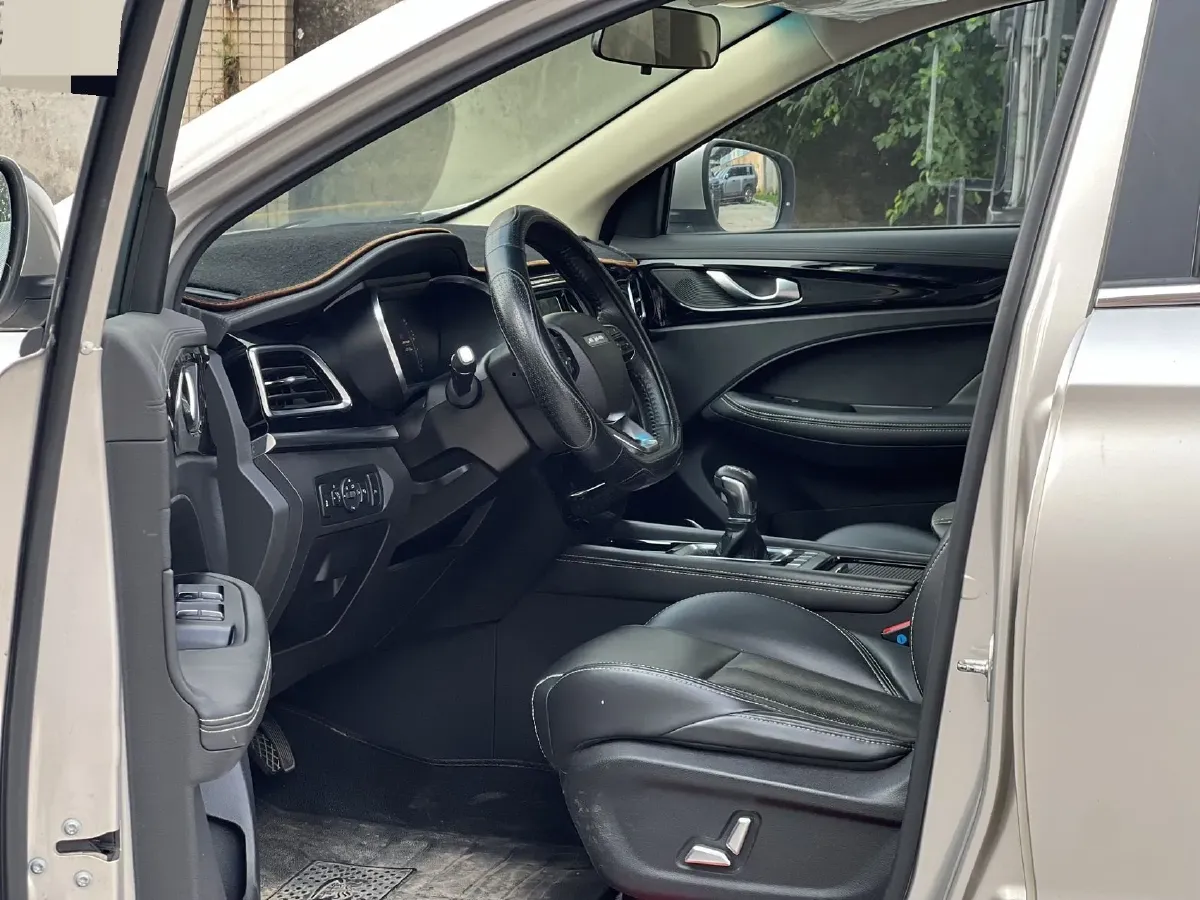 2019 Jetour X90 1.5T 156HP L4 6MT,autocango,china used car exporter,china ev exporter,chinese used car exporter,chinese used ev exporter