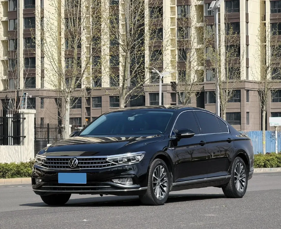 2020 Volkswagen Magotan 2.0T 220HP L4 7DCT,autocango,china used car exporter,china ev exporter,chinese used car exporter,chinese used ev exporter