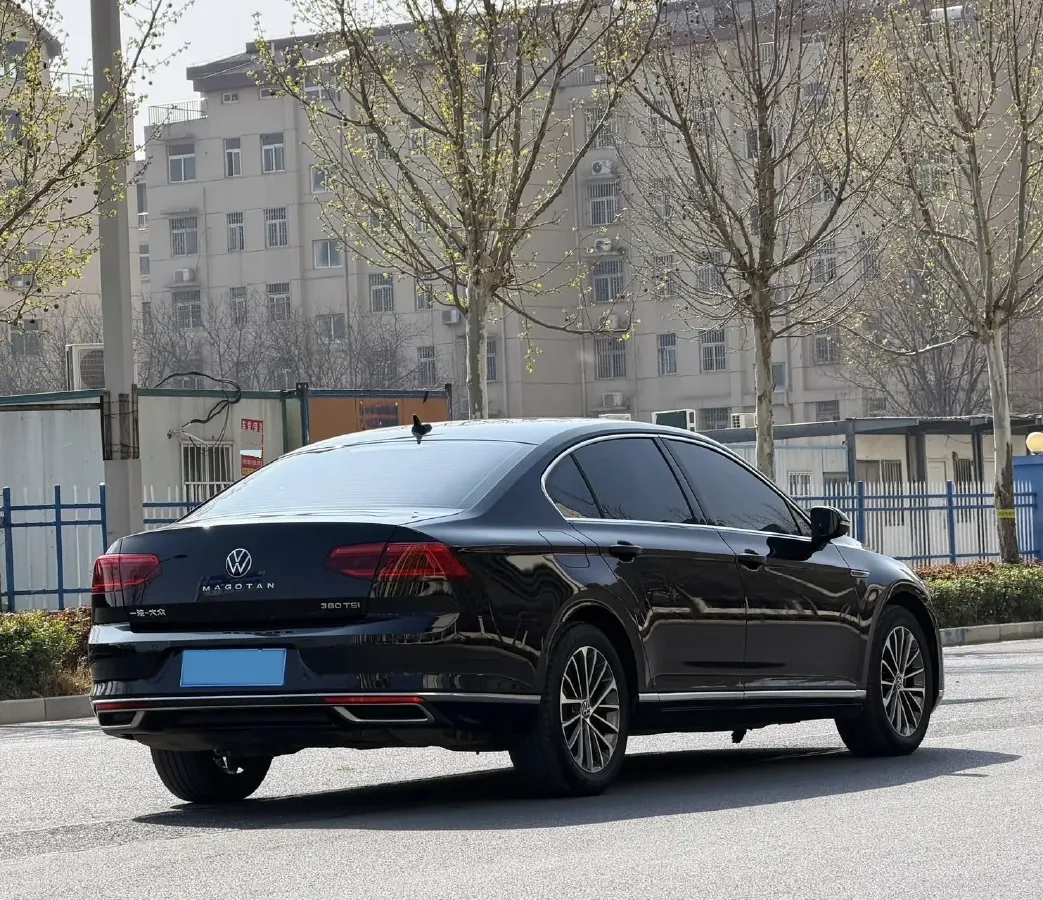 2020 Volkswagen Magotan 2.0T 220HP L4 7DCT,autocango,china used car exporter,china ev exporter,chinese used car exporter,chinese used ev exporter