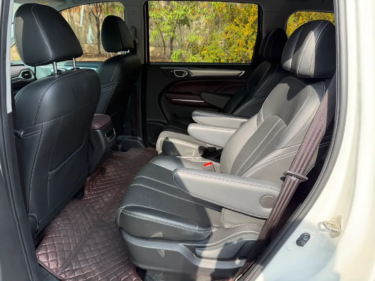 2021 GAC Trumpchi M6 1.5T 169HP L4 7DCT,autocango,china used car exporter,china ev exporter,chinese used car exporter,chinese used ev exporter