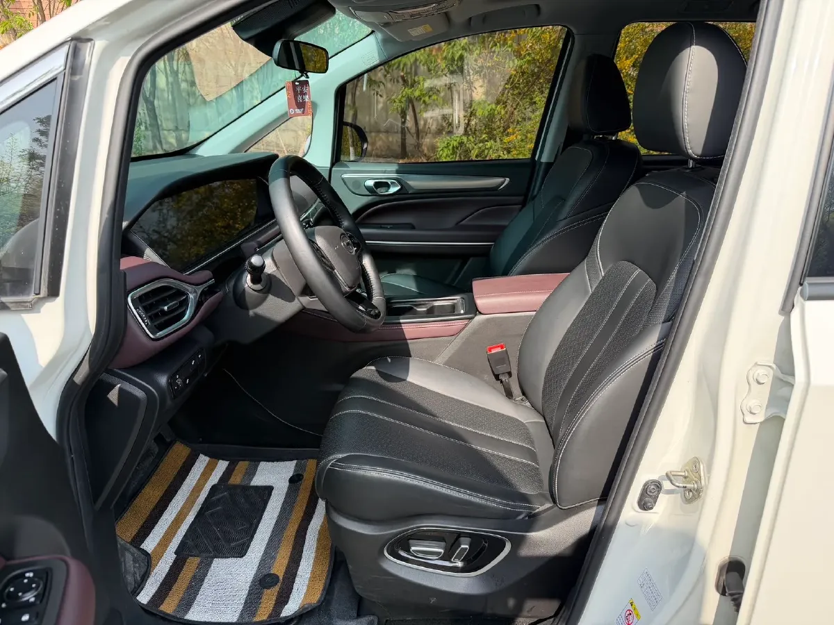 2021 GAC Trumpchi M6 1.5T 169HP L4 7DCT,autocango,china used car exporter,china ev exporter,chinese used car exporter,chinese used ev exporter