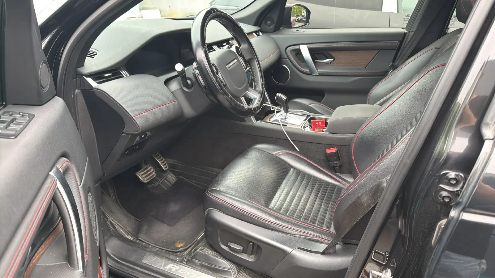 2021 Land Rover Discovery Sport 2.0T 249HP L4 9AT,autocango,china used car exporter,china ev exporter,chinese used car exporter,chinese used ev exporter