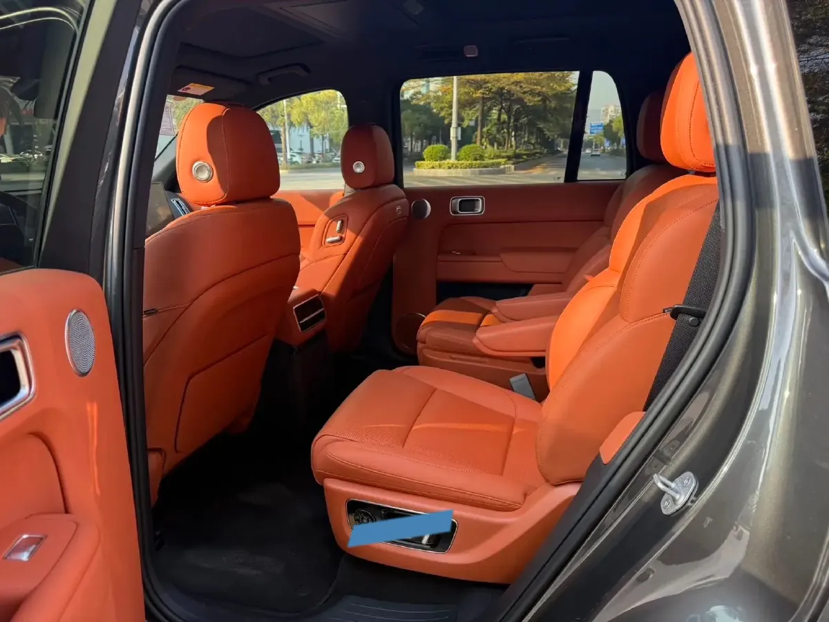 2022 Li L9 Range Extended 154HP REEV 42.6KWH,autocango,china used car exporter,china ev exporter,chinese used car exporter,chinese used ev exporter