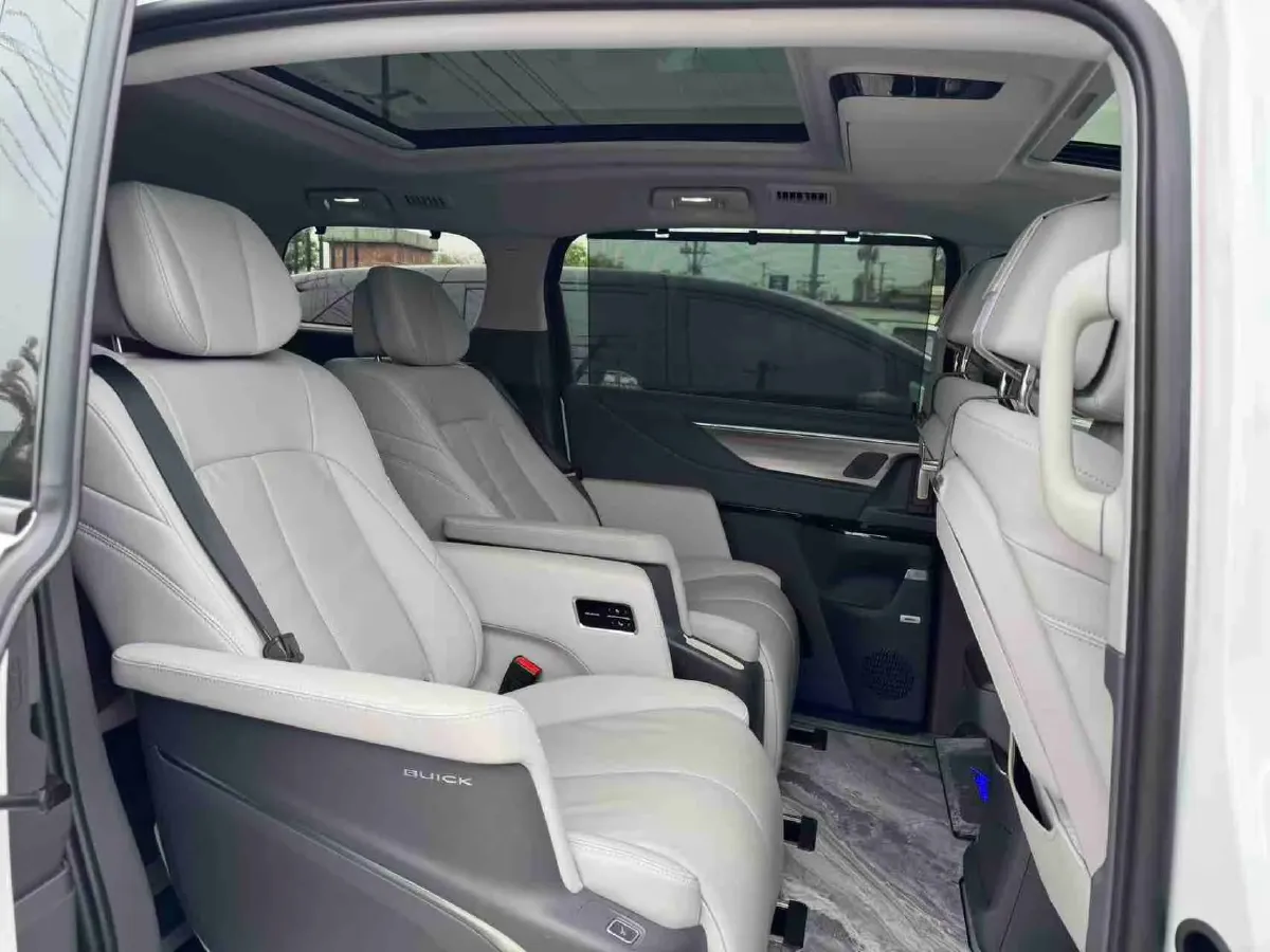 2025 Buick GL8 2.0T 237HP L4 9AT,autocango,china used car exporter,china ev exporter,chinese used car exporter,chinese used ev exporter