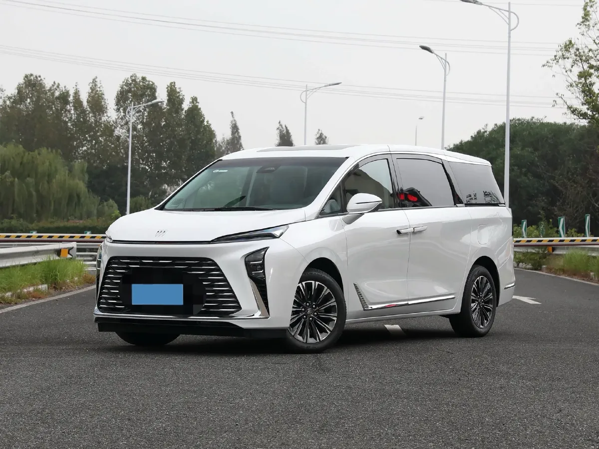 2025 Buick GL8 2.0T 237HP L4 9AT,autocango,china used car exporter,china ev exporter,chinese used car exporter,chinese used ev exporter