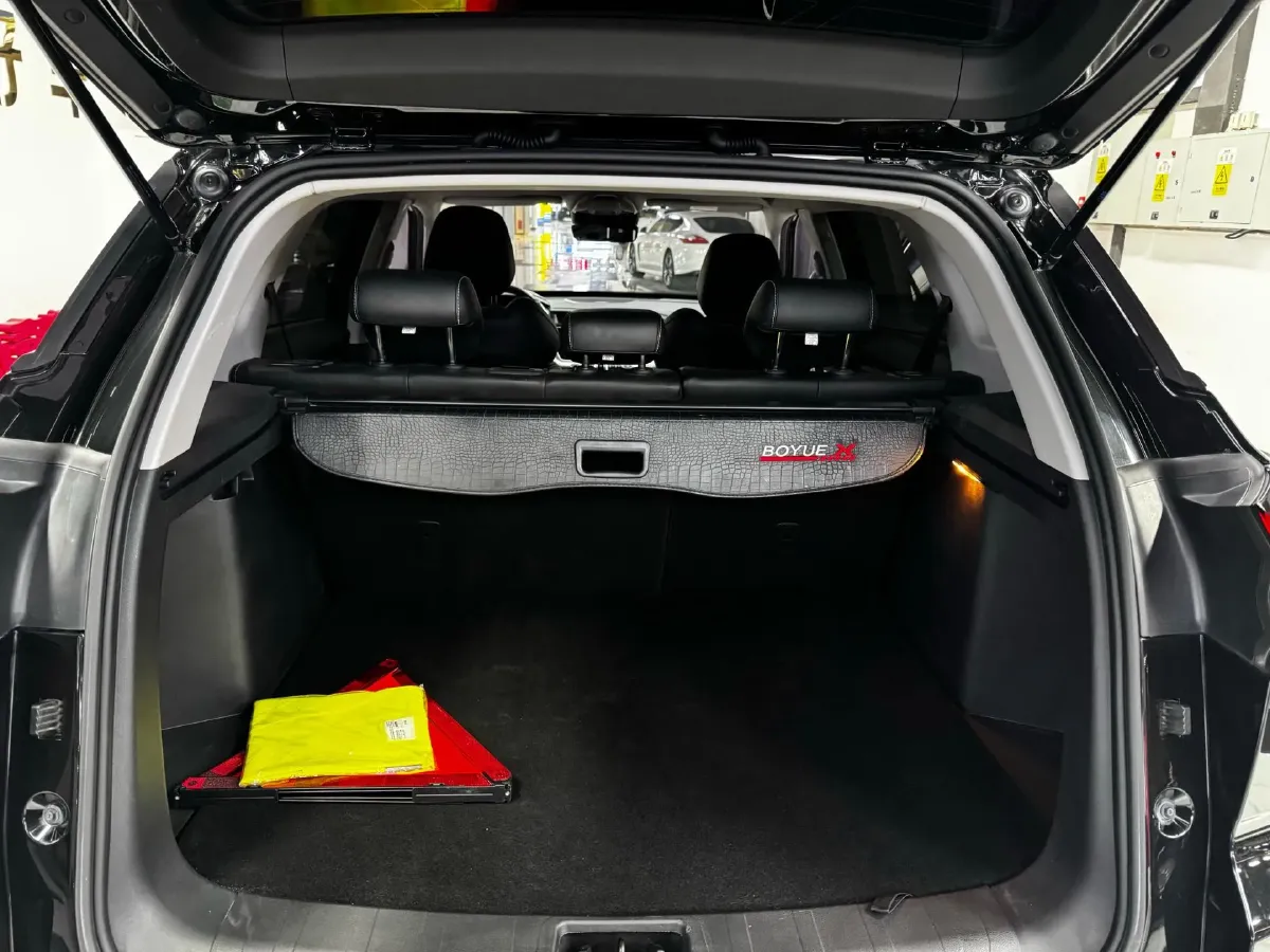 2022 Geely Azkarra 1.8T 184HP L4 7DCT,autocango,china used car exporter,china ev exporter,chinese used car exporter,chinese used ev exporter