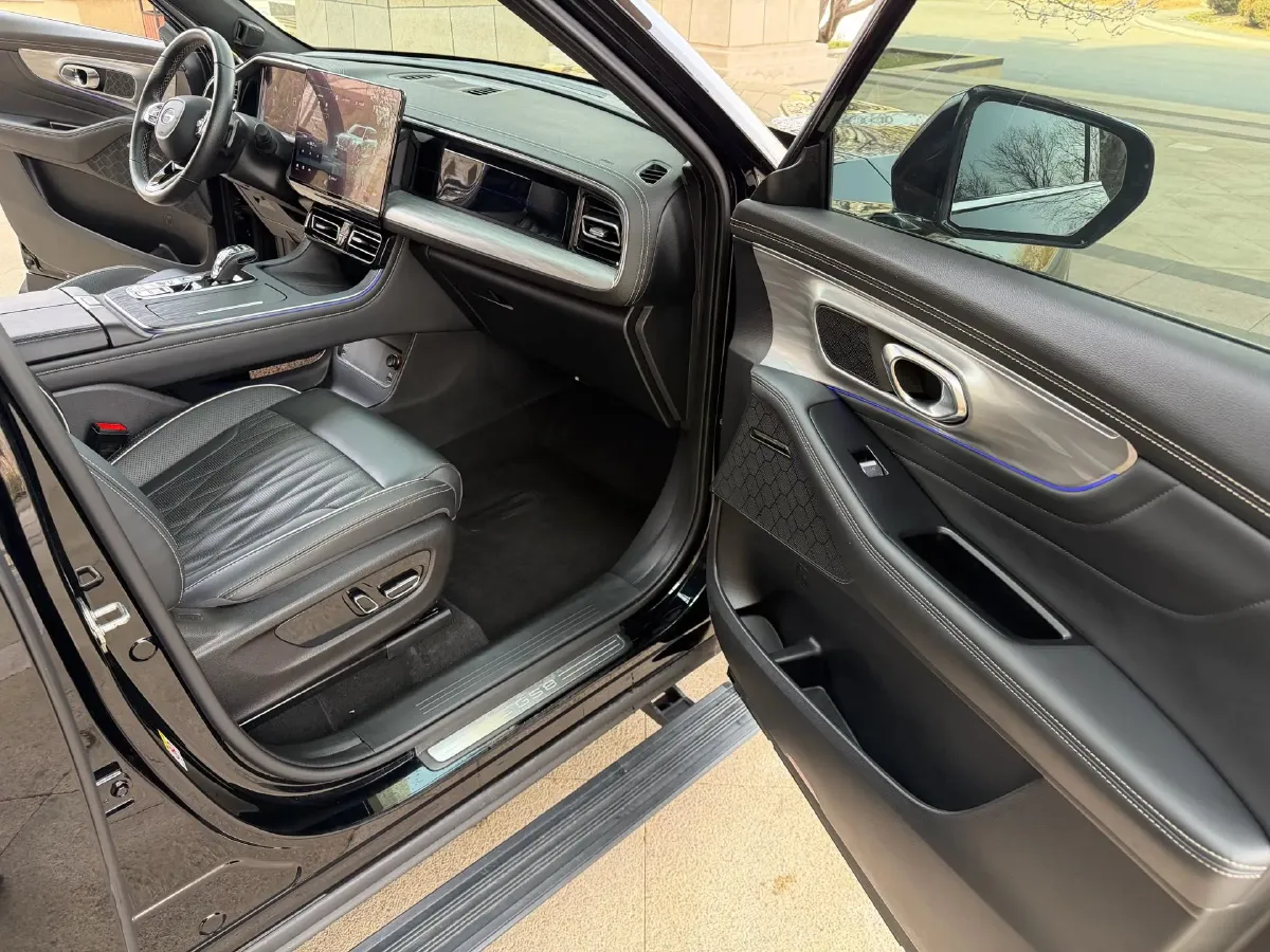 2022 GAC Trumpchi GS8 2.0T 252HP L4 8AT,autocango,china used car exporter,china ev exporter,chinese used car exporter,chinese used ev exporter