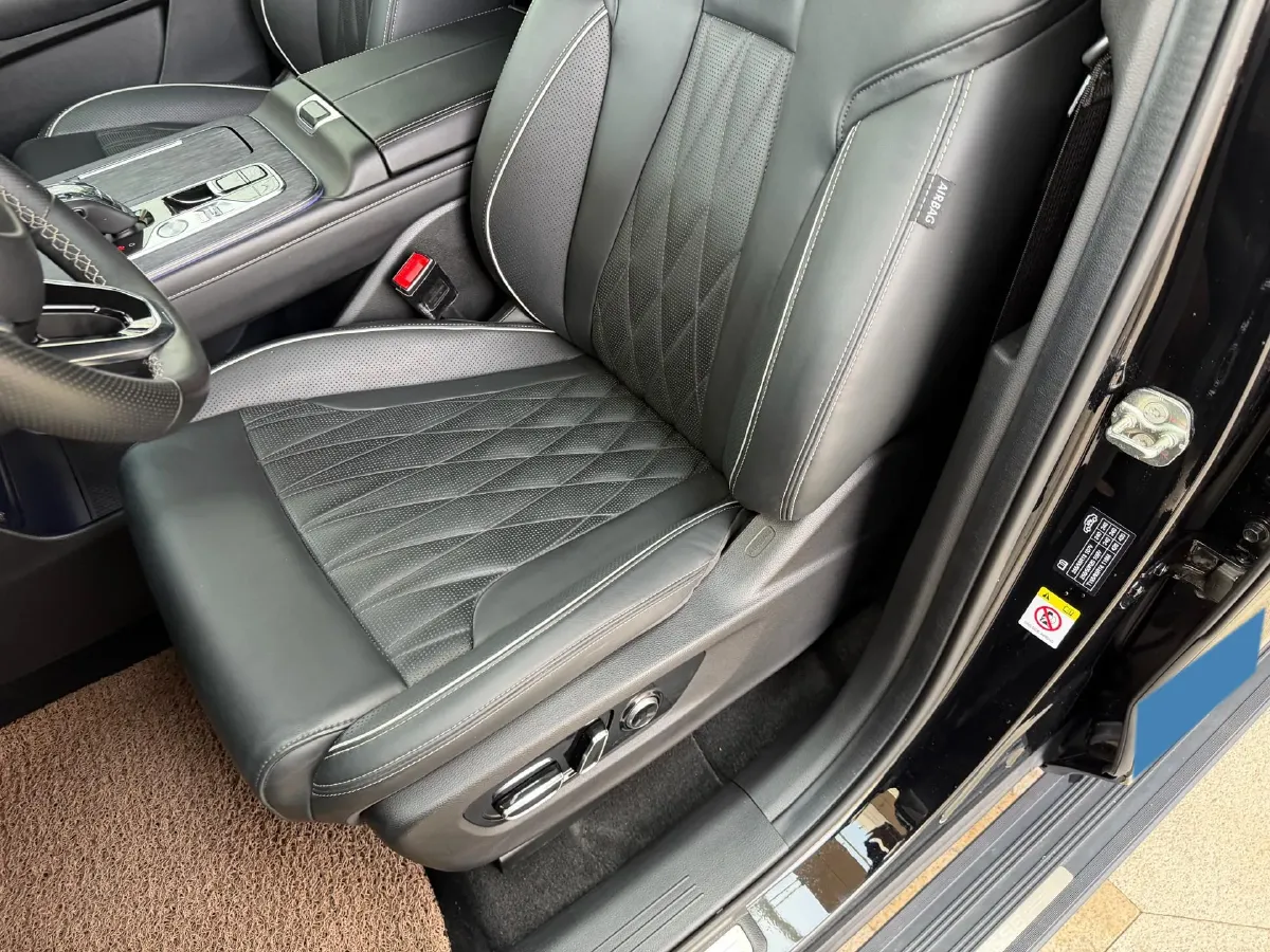 2022 GAC Trumpchi GS8 2.0T 252HP L4 8AT,autocango,china used car exporter,china ev exporter,chinese used car exporter,chinese used ev exporter