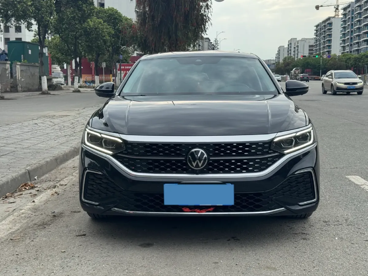 2023 Volkswagen Passat 2.0T 186HP L4 7DCT,autocango,china used car exporter,china ev exporter,chinese used car exporter,chinese used ev exporter