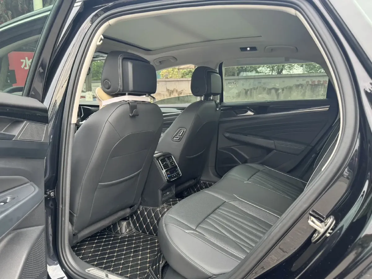 2023 Volkswagen Passat 2.0T 186HP L4 7DCT,autocango,china used car exporter,china ev exporter,chinese used car exporter,chinese used ev exporter