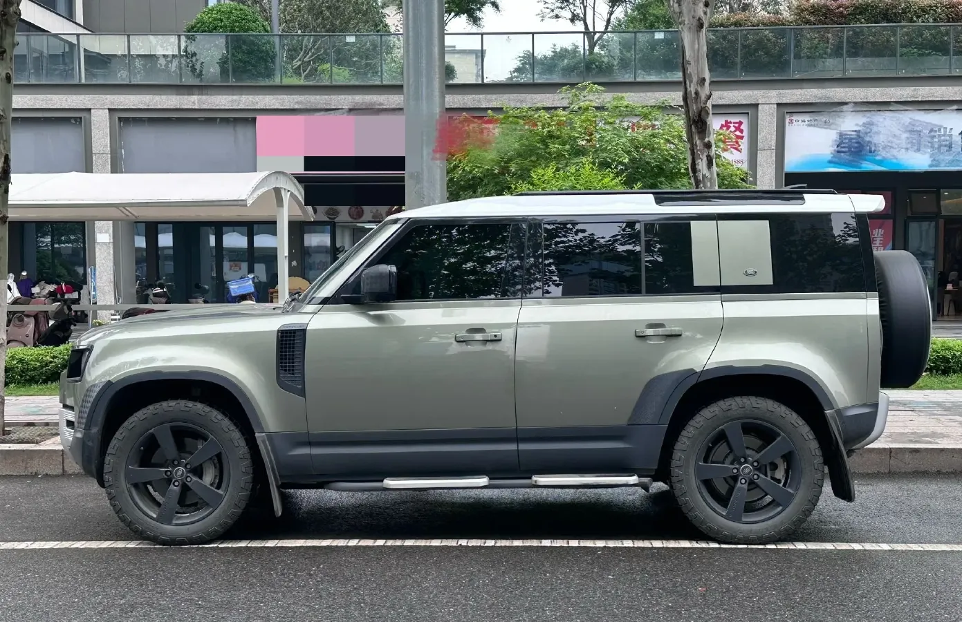 2020 Land Rover Defender 3.0T 400HP L6 8AT,autocango,china used car exporter,china ev exporter,chinese used car exporter,chinese used ev exporter