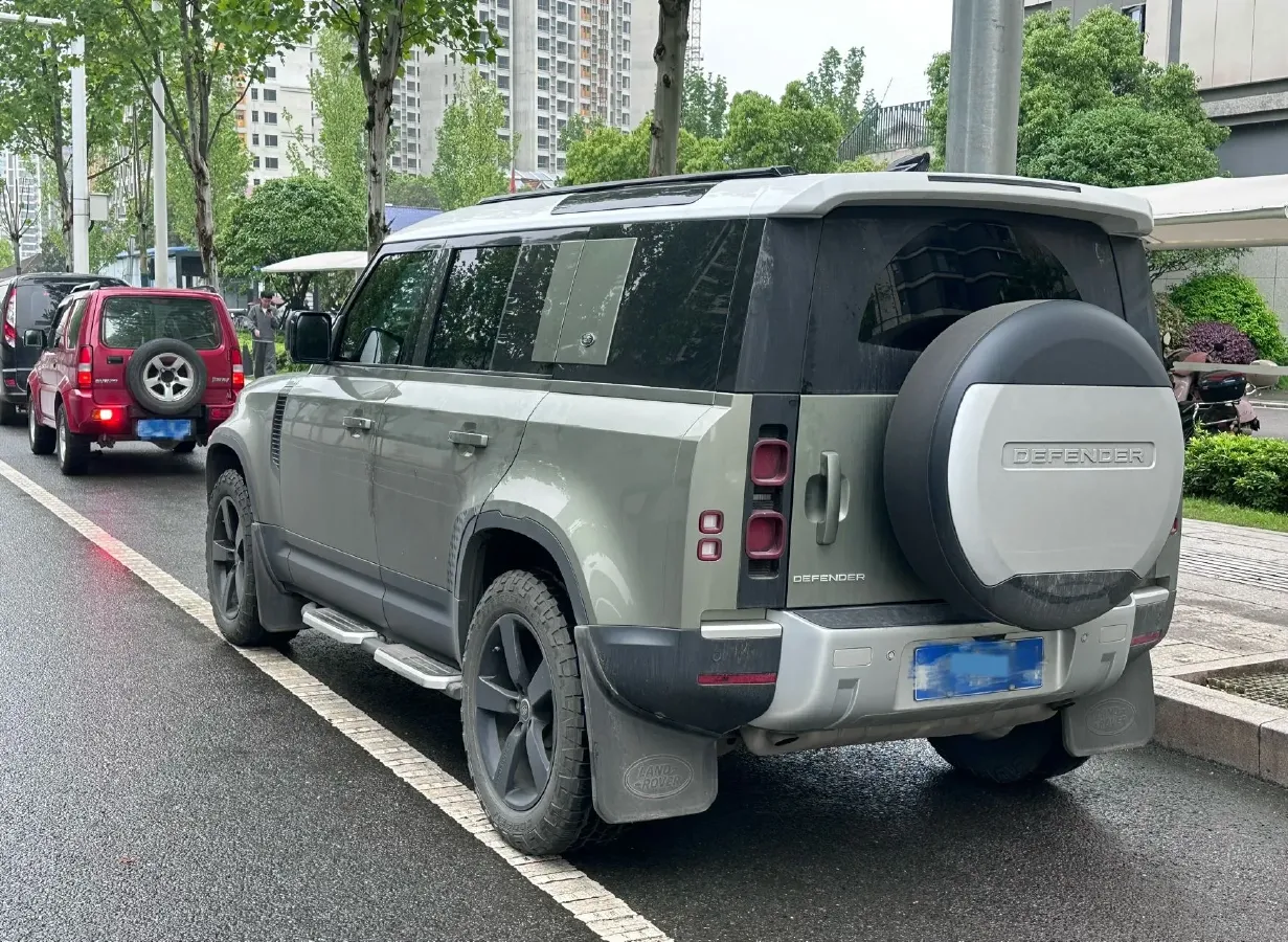 2020 Land Rover Defender 3.0T 400HP L6 8AT,autocango,china used car exporter,china ev exporter,chinese used car exporter,chinese used ev exporter