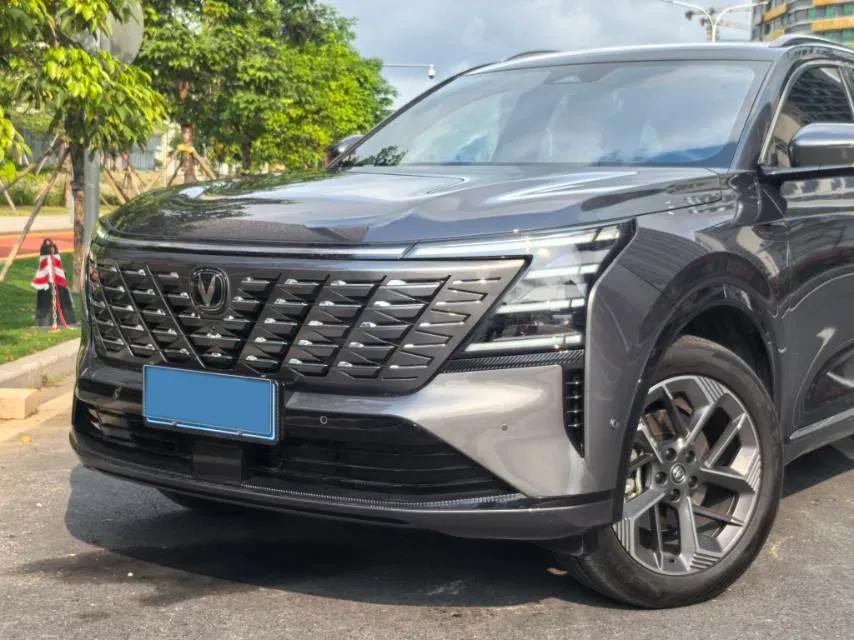 2025 ChangAn CS75 Plus 1.5T 192HP L4 8AT,autocango,china used car exporter,china ev exporter,chinese used car exporter,chinese used ev exporter