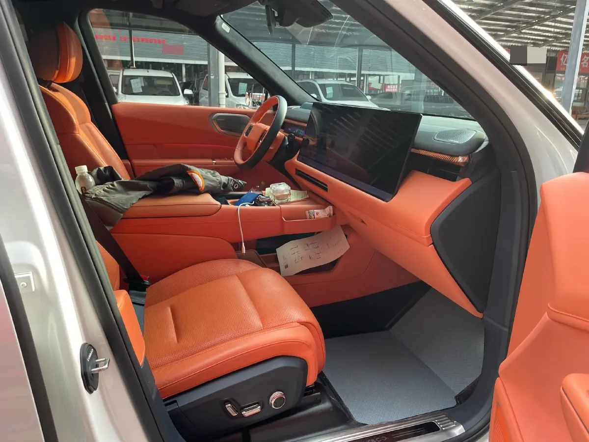 2025 LYNK&CO 900 1.5T 190HP L4 3DHT PHEV 43.3KWH,autocango,china used car exporter,china ev exporter,chinese used car exporter,chinese used ev exporter