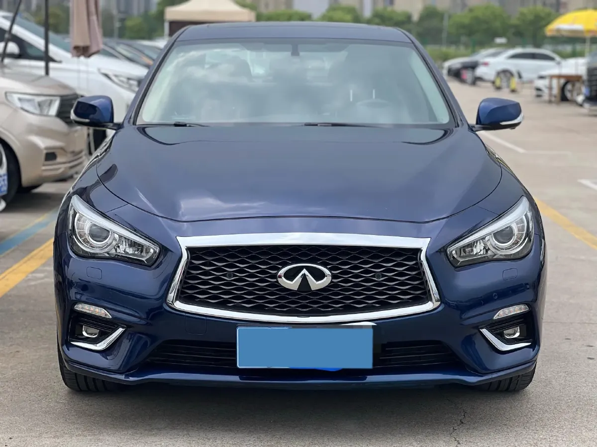 2018 Jeep Grand Commander 2.0T 265HP L4 9AT,autocango,china used car exporter,china ev exporter,chinese used car exporter,chinese used ev exporter