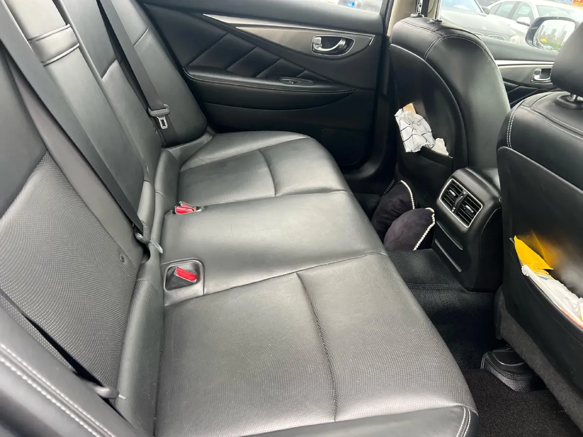 2018 Jeep Grand Commander 2.0T 265HP L4 9AT,autocango,china used car exporter,china ev exporter,chinese used car exporter,chinese used ev exporter