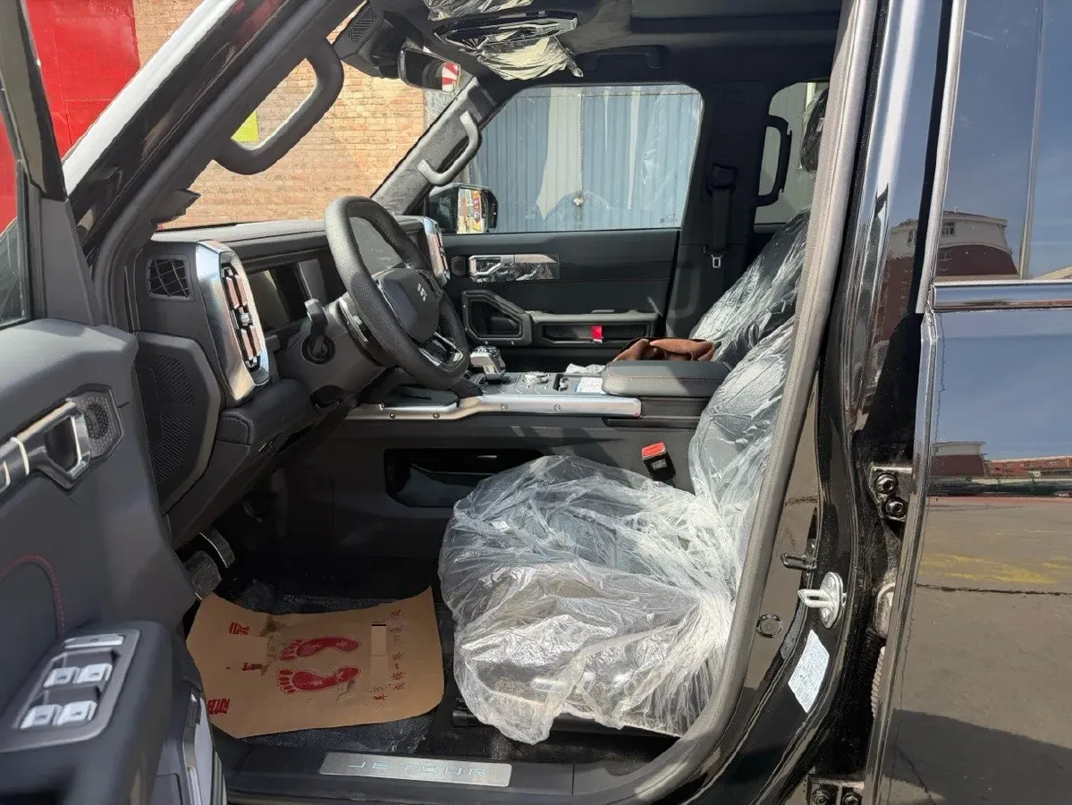 2025 Jetour Traveller 2.0T 254HP L4 8AT,autocango,china used car exporter,china ev exporter,chinese used car exporter,chinese used ev exporter