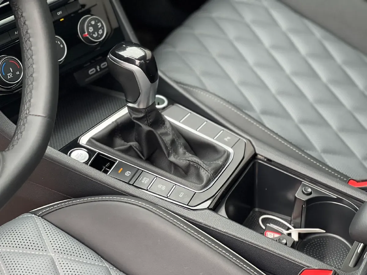 2023 Volkswagen Sagitar 1.4T 150HP L4 7DCT,autocango,china used car exporter,china ev exporter,chinese used car exporter,chinese used ev exporter