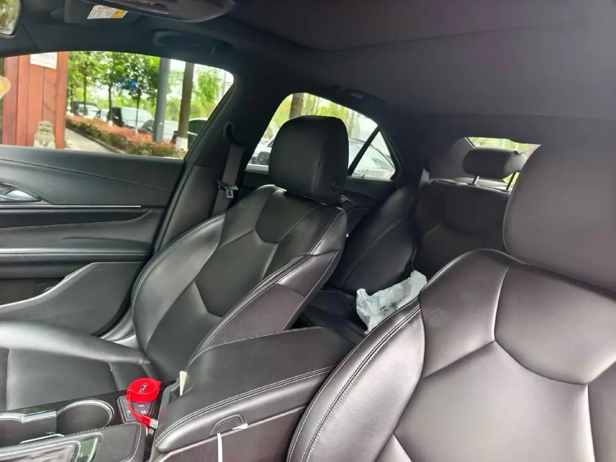 2021 Cadillac CT4 2.0T 237HP L4 8AT,autocango,china used car exporter,china ev exporter,chinese used car exporter,chinese used ev exporter