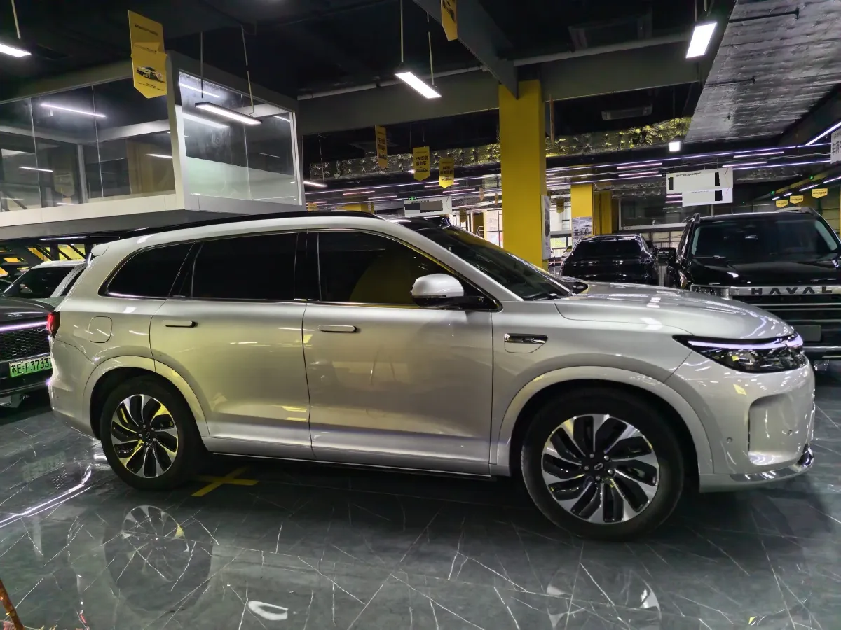 2024 AITO AITO M7 1.5T 152HP L4 REEV 40KWH,autocango,china used car exporter,china ev exporter,chinese used car exporter,chinese used ev exporter