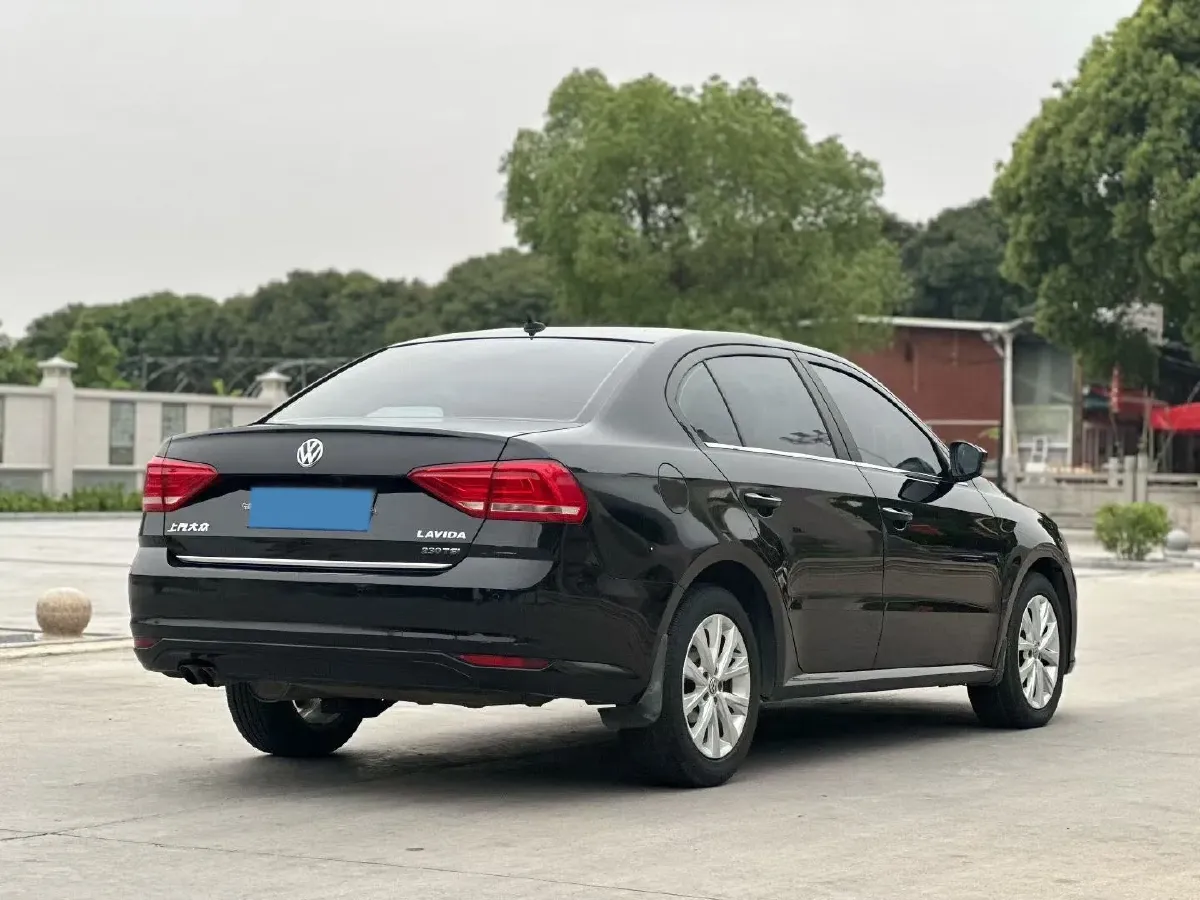 2017 Volkswagen Lavida 1.4T 131HP L4 7DCT,autocango,china used car exporter,china ev exporter,chinese used car exporter,chinese used ev exporter
