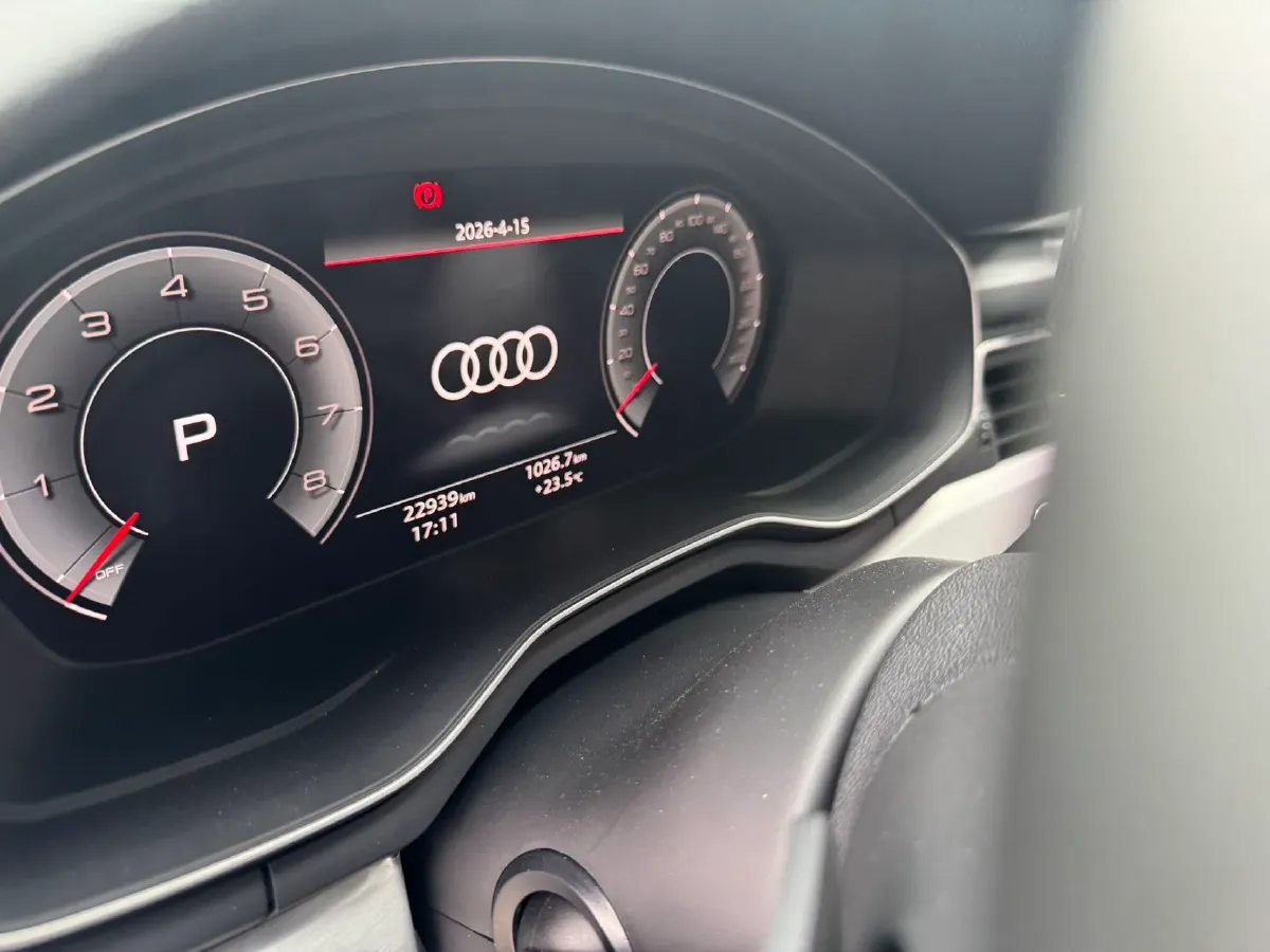 2022 Audi A4L 2.0T 190HP L4 7DCT,autocango,china used car exporter,china ev exporter,chinese used car exporter,chinese used ev exporter