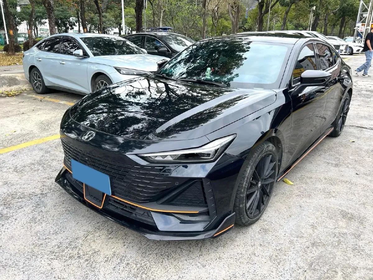 2023 ChangAn UNI-V 1.5T 188HP L4 7DCT,autocango,china used car exporter,china ev exporter,chinese used car exporter,chinese used ev exporter