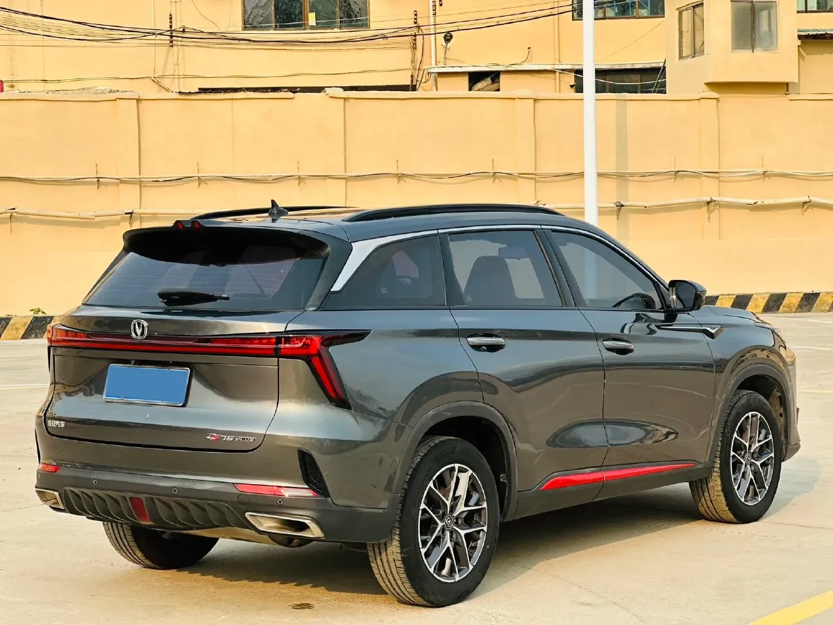 2022 ChangAn CS75 Plus 1.5T 188HP L4 8AT,autocango,china used car exporter,china ev exporter,chinese used car exporter,chinese used ev exporter