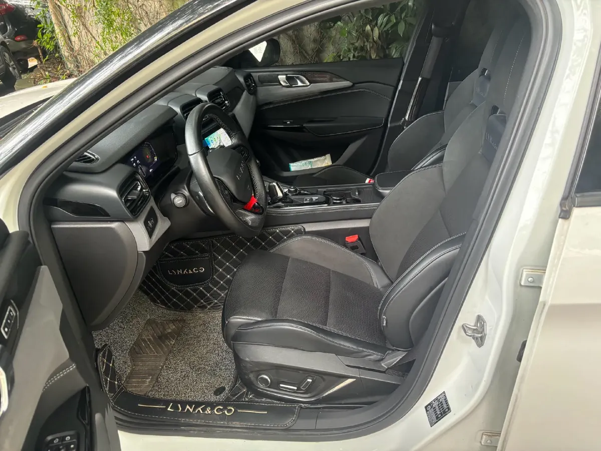 2022 LYNK&CO 03 2.0T 190HP L4 7DCT,autocango,china used car exporter,china ev exporter,chinese used car exporter,chinese used ev exporter