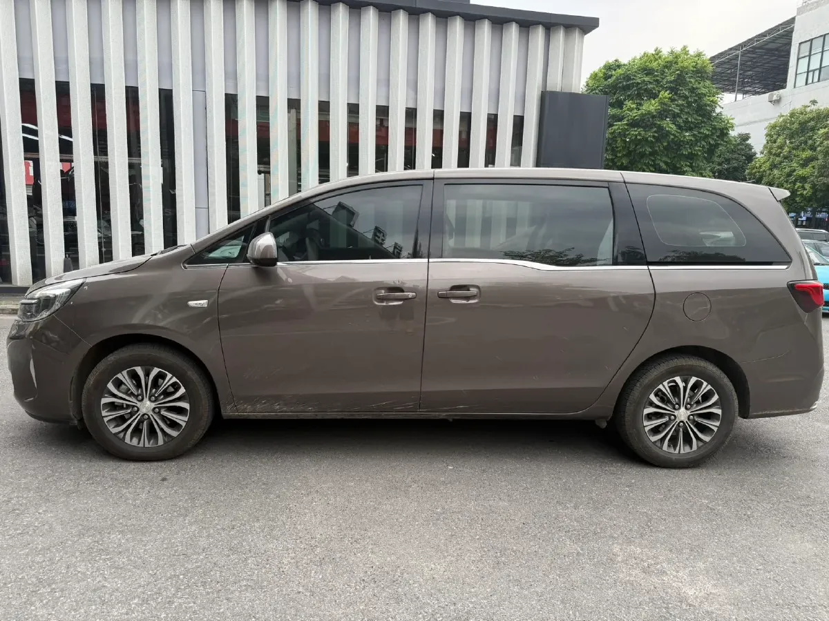 2021 Buick GL8 2.0T 237HP L4 9AT,autocango,china used car exporter,china ev exporter,chinese used car exporter,chinese used ev exporter