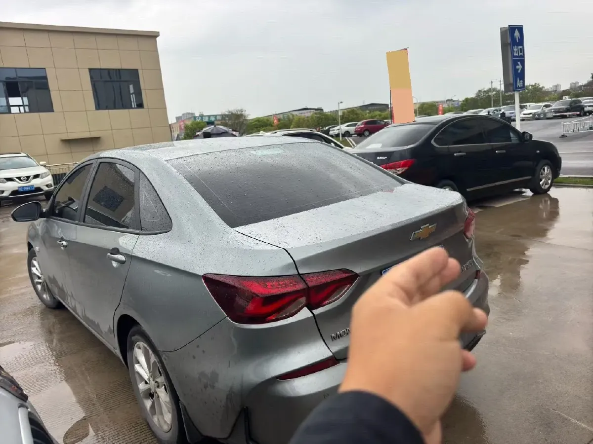 2023 Chevrolet Monza 1.5L 113HP L4 6DCT,autocango,china used car exporter,china ev exporter,chinese used car exporter,chinese used ev exporter