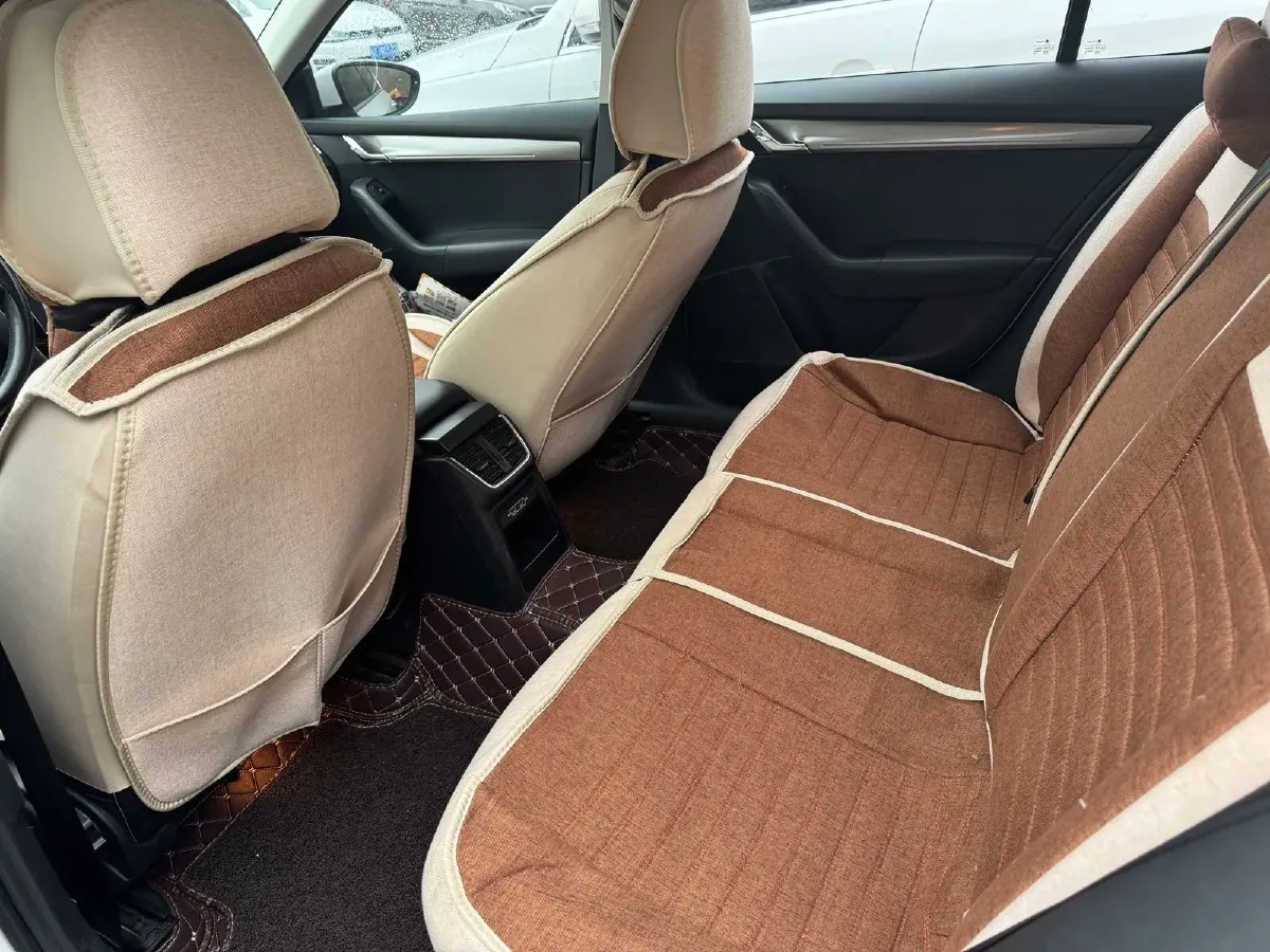 2018 Skoda Octavia 1.2T 116HP L4 7DCT,autocango,china used car exporter,china ev exporter,chinese used car exporter,chinese used ev exporter