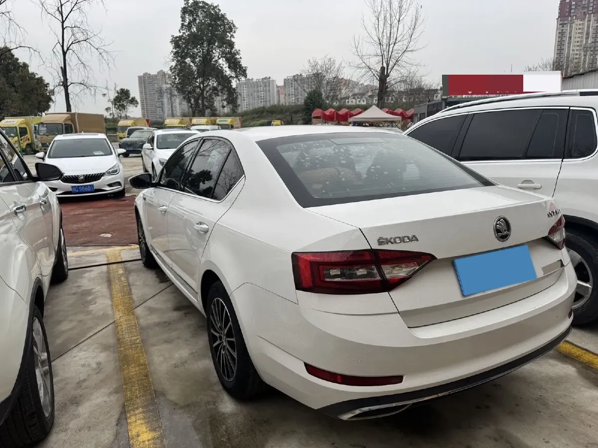 2018 Skoda Octavia 1.2T 116HP L4 7DCT,autocango,china used car exporter,china ev exporter,chinese used car exporter,chinese used ev exporter